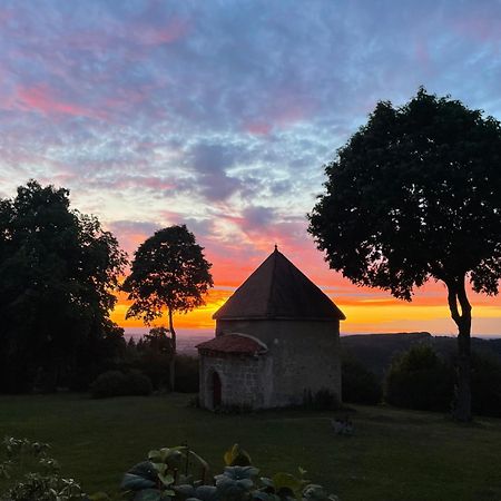Domaine De Montvianeix Bed and Breakfast Saint-Victor-Montvianeix Buitenkant foto