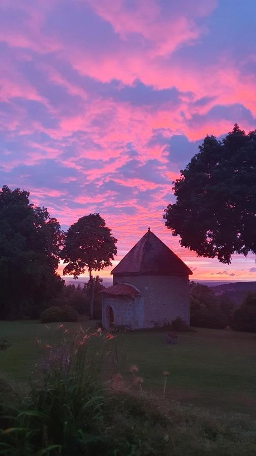 Domaine De Montvianeix Bed and Breakfast Saint-Victor-Montvianeix Buitenkant foto